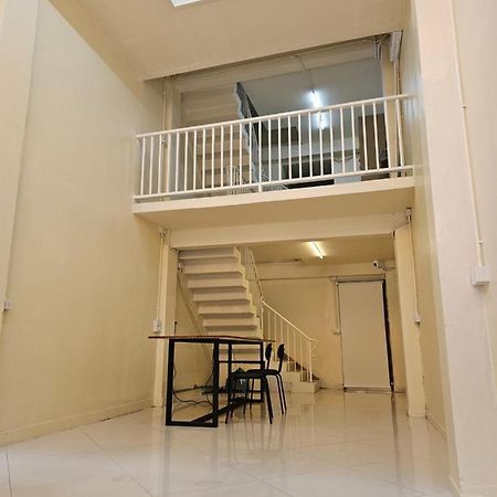 Luca Hostel バンコク都 エクステリア 写真