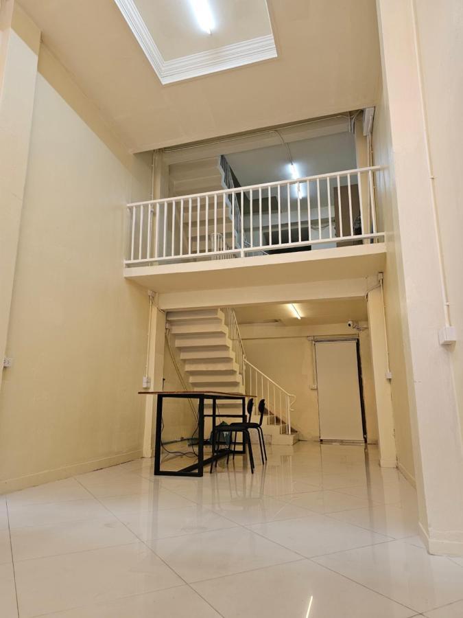 Luca Hostel バンコク都 エクステリア 写真