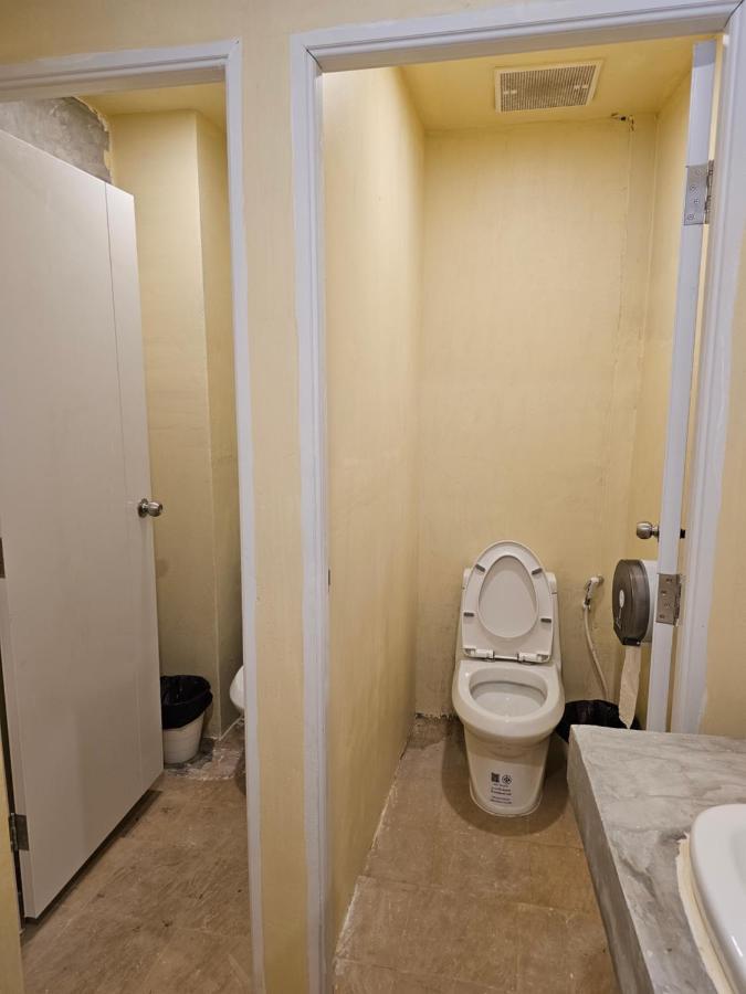Luca Hostel バンコク都 エクステリア 写真